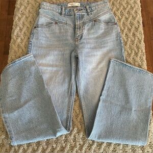 Abercrombie & Fitch The 90’s Relaxed High Rise Jean